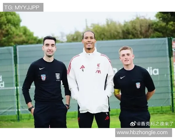 新老足球明星对比盘点谁是你心中的传奇与新星 新老足球明星对比盘点谁是你心中的传奇与新星