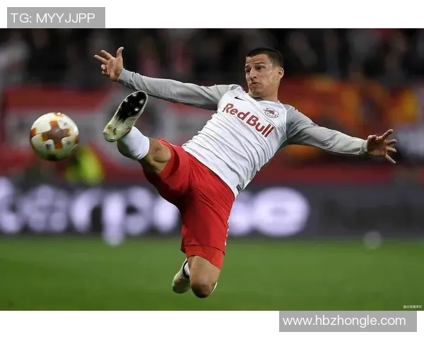 足球明星左腿的神秘力量揭晓你不知道的精彩瞬间与经典瞬间图片分享 足球明星左腿的神秘力量揭晓你不知道的精彩瞬间与经典瞬间图片分享